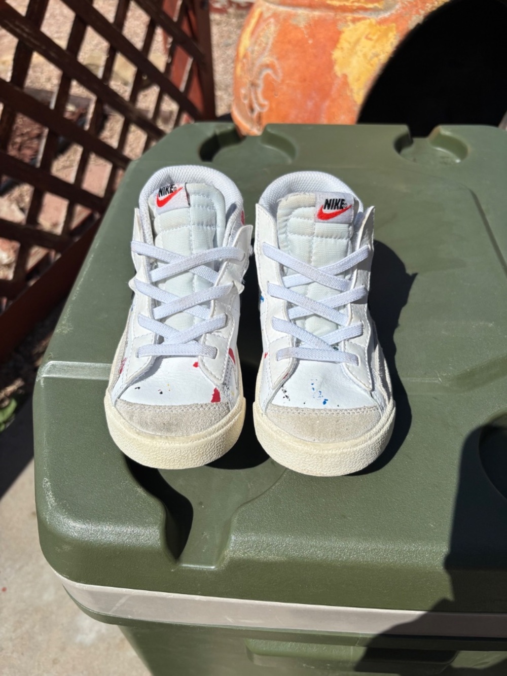 Nike White Mid-Top Sneakers with Black Swoosh and Paint Splatter Kids Size 10c - Picture 5 of 7